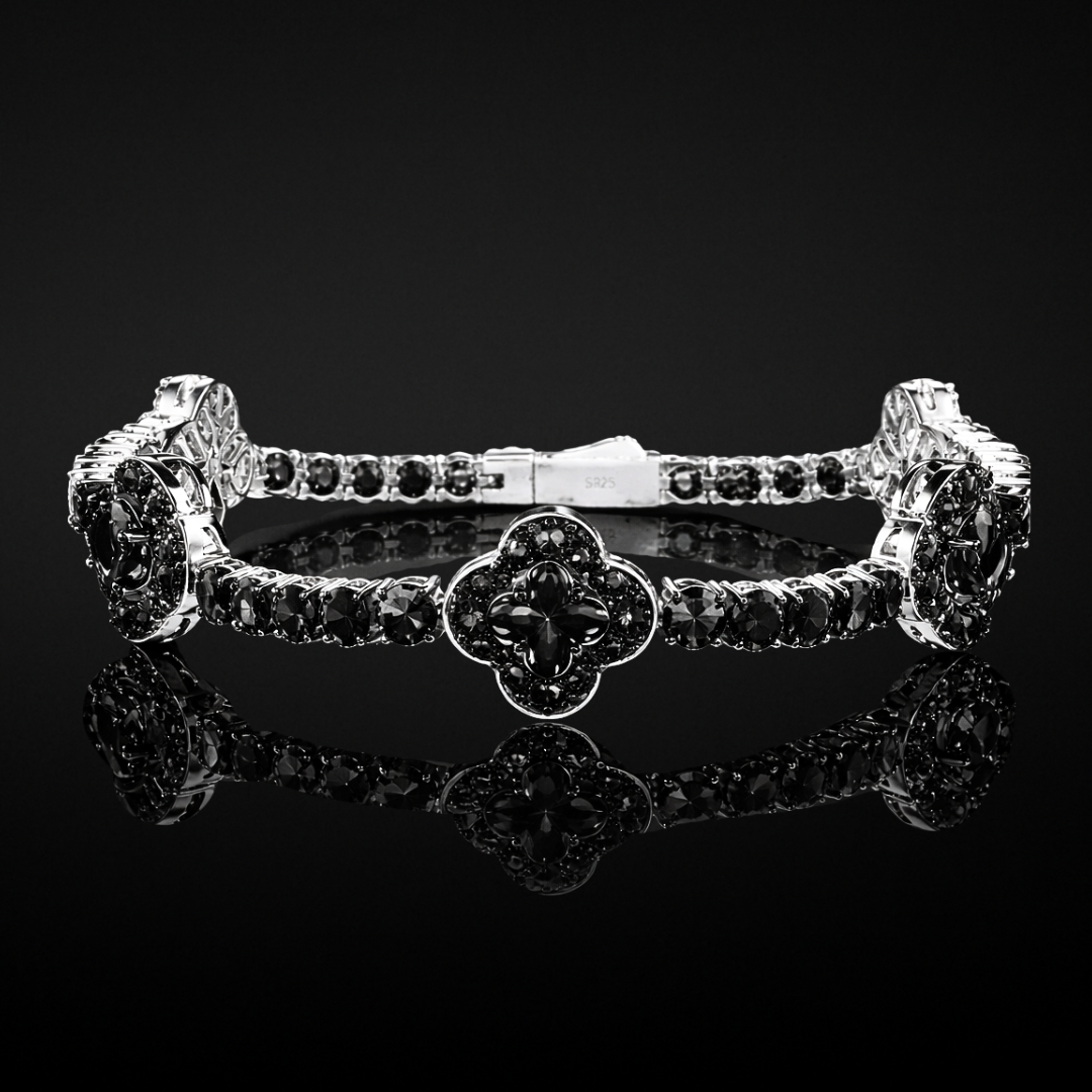 Maison Clover Noir Suprême Bracelet