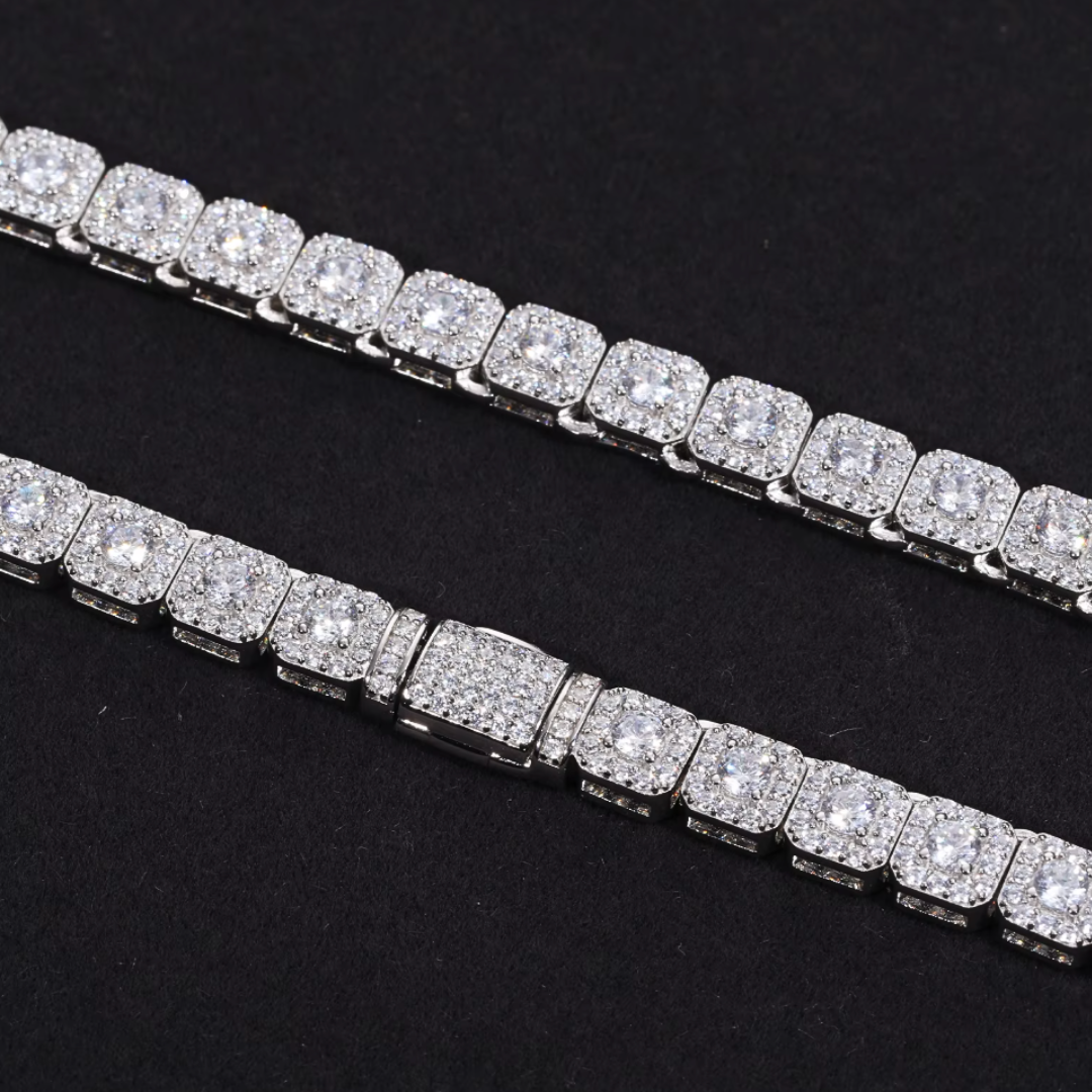 Monarque Chain