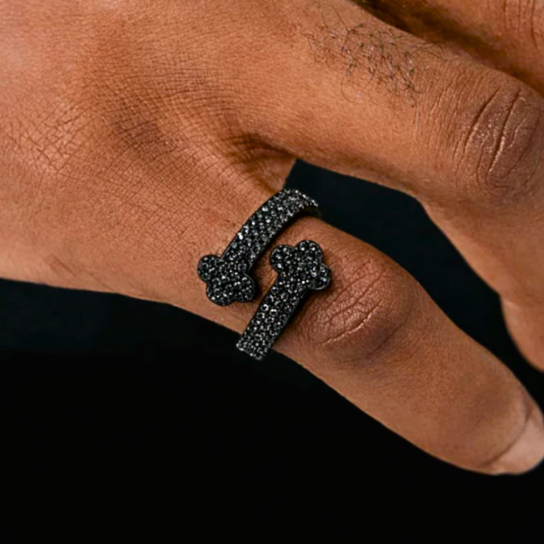 Maison Clover Noir Ring