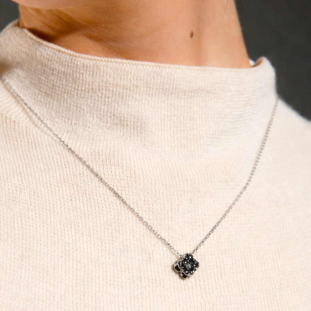 Maison Clover Noir Suprême Chaîne