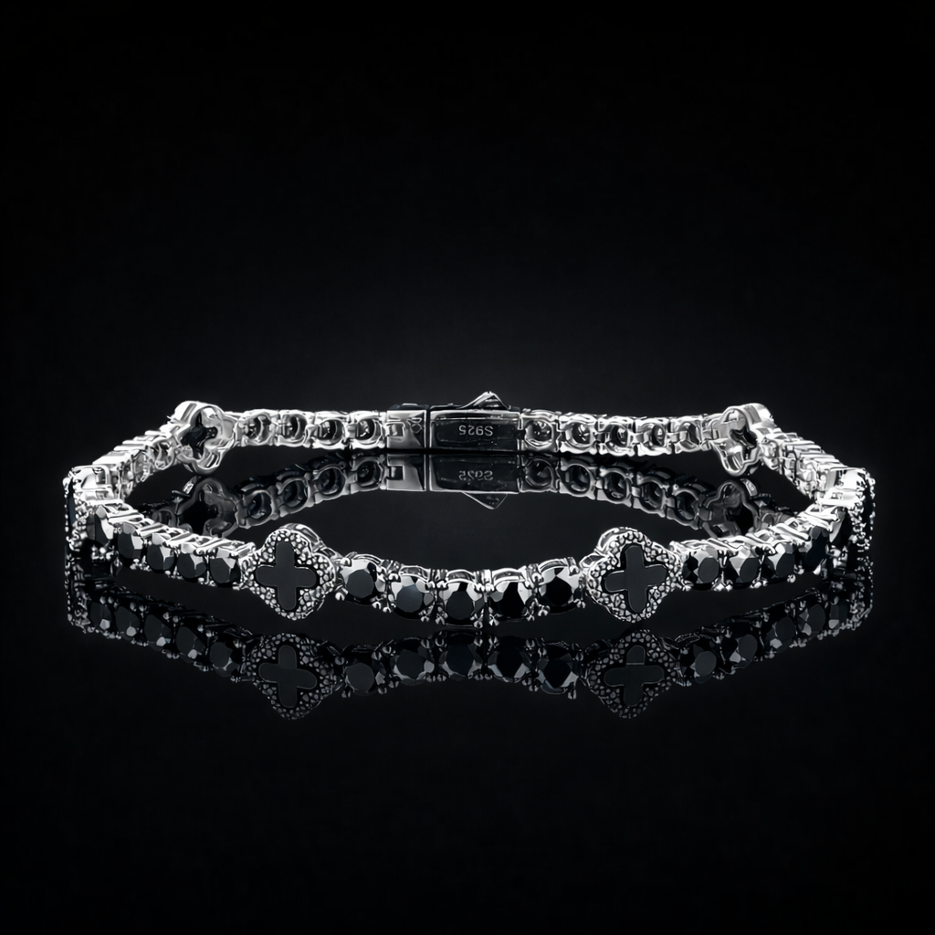 Clover Noir Bracelet