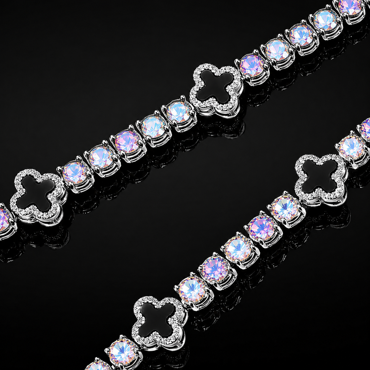 Clover Aurora Bracelet