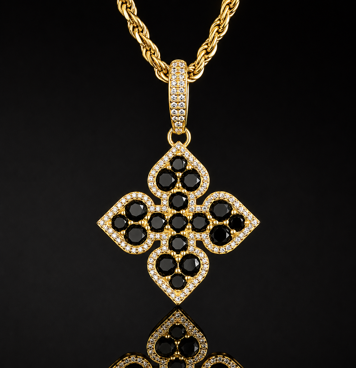 Trèfle Noir Pendant