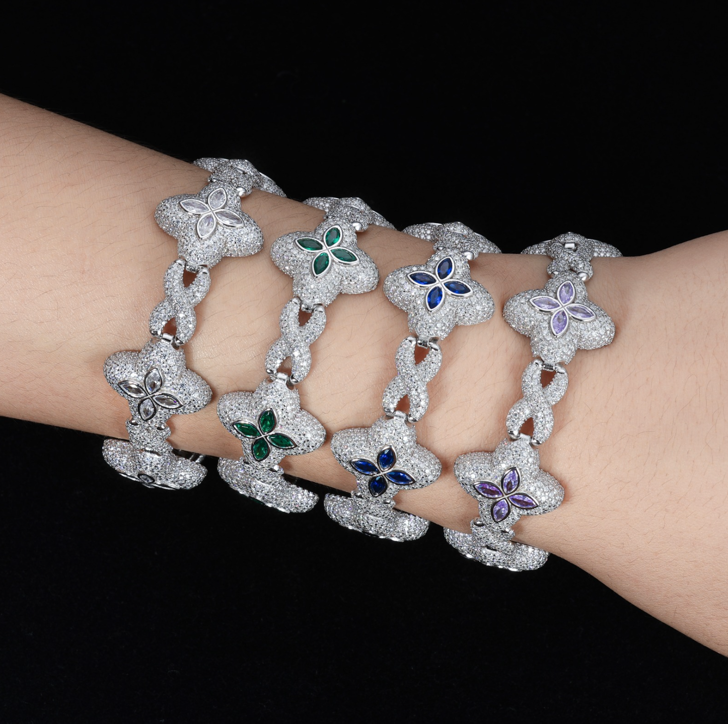 SILVER INFINITY MOTIF BRACELET